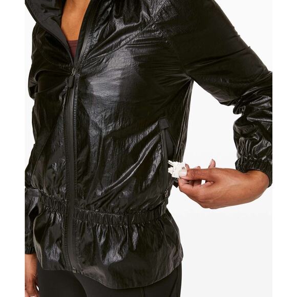 Lululemon Stronger as One Jacket Size 4 *lululemon X Barrys Matte Black Foil - Picture 1 of 16
